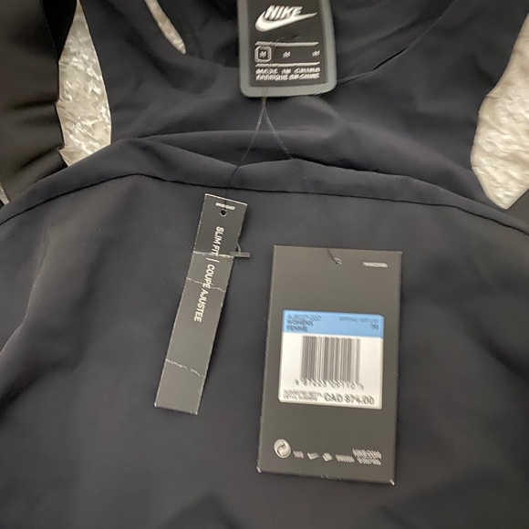 Nike Top - Picture 2 of 2